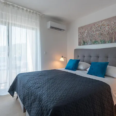 Opatija Bregi * Breza